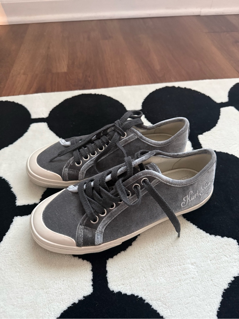 Grey Velvet Low-Top Sneakers Kurt Geiger London low top sneakers .